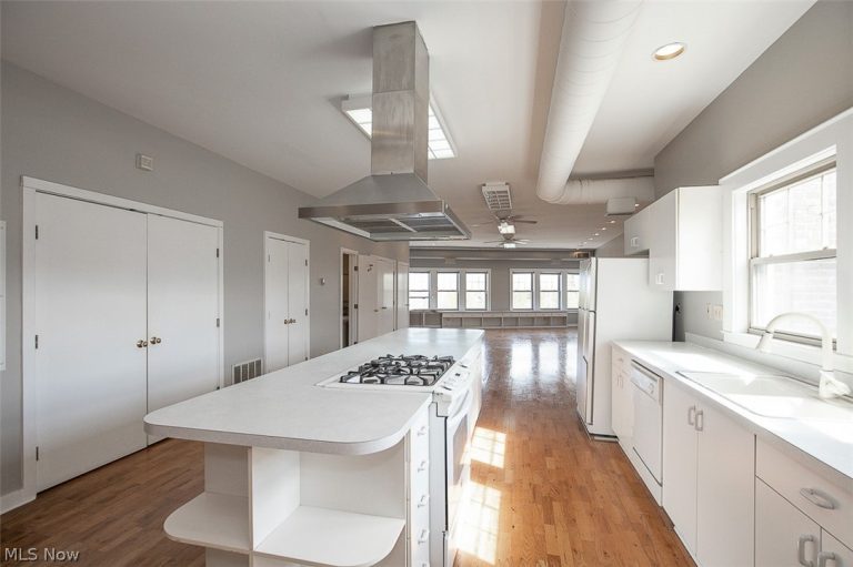 1401 75th Street #G, Cleveland, OH - Photo 5