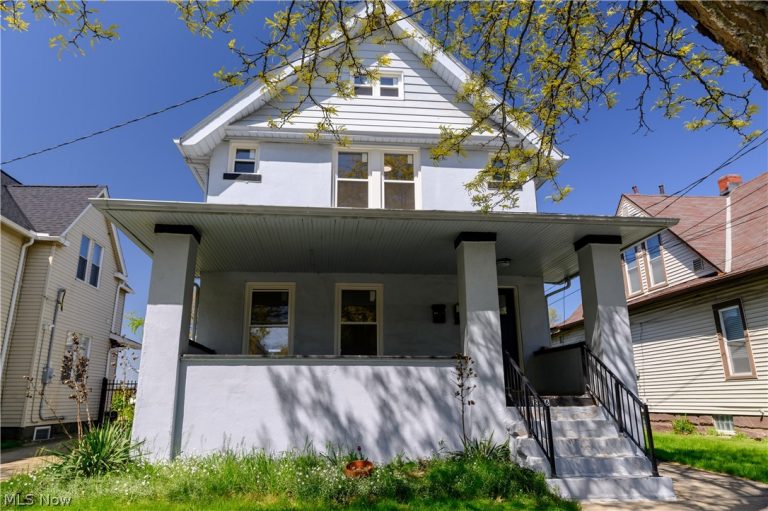 2016 Halstead Avenue, Lakewood, OH, 44107