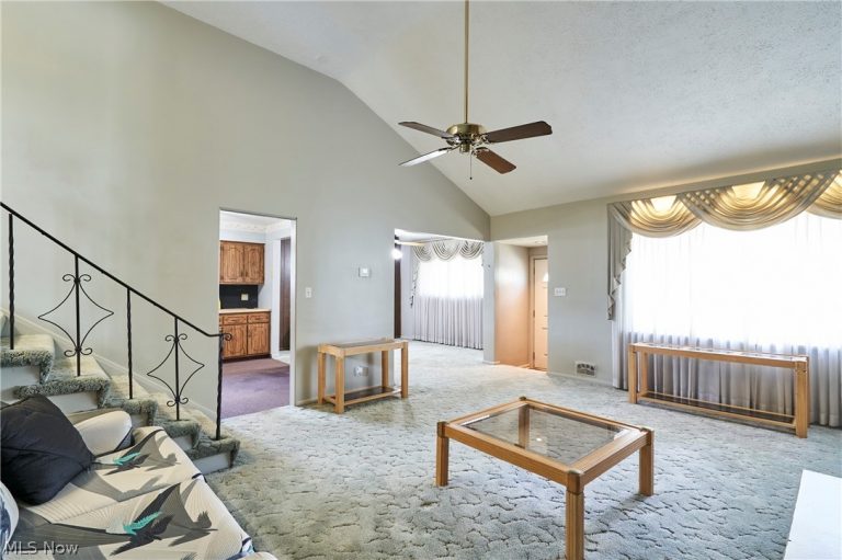 7322 Markal Drive, Middleburg Heights, OH - Photo 5