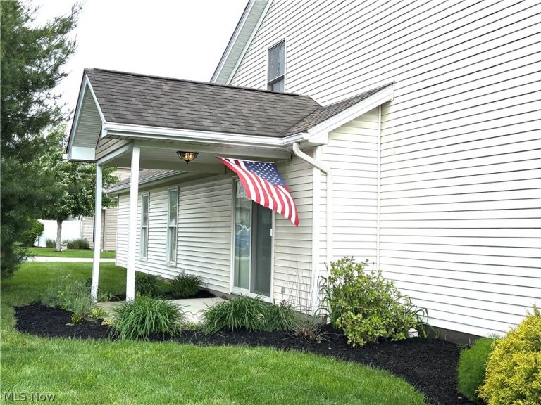 12 Cambridge Glen, Columbiana, OH - Photo 5