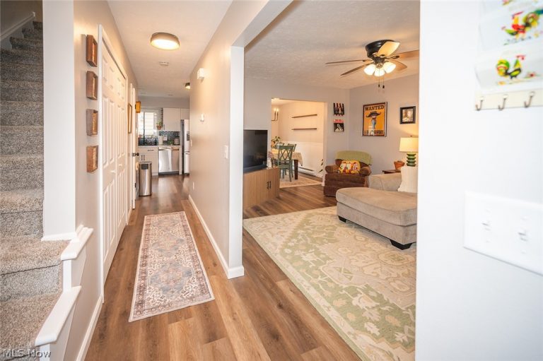 8276 Deepwood Boulevard, Mentor, OH - Photo 2