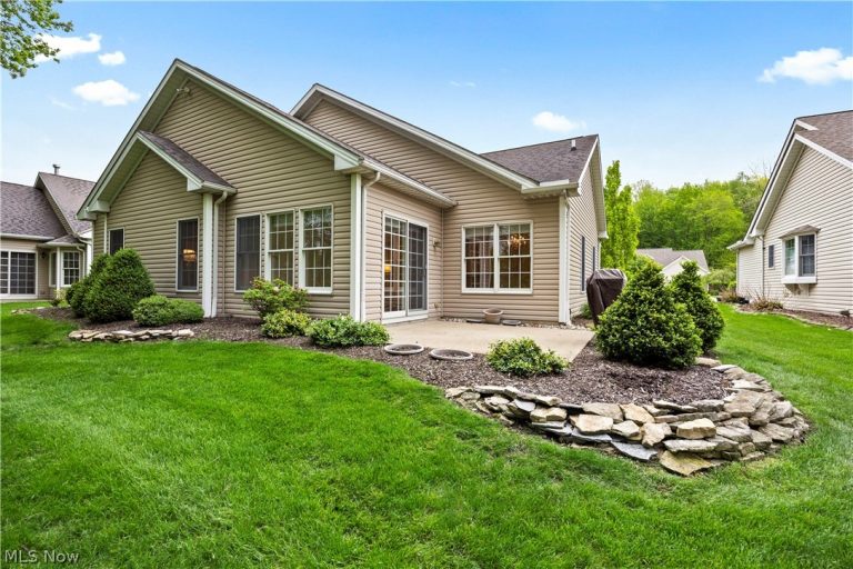 33888 Maple Ridge Boulevard, Avon, OH - Photo 4