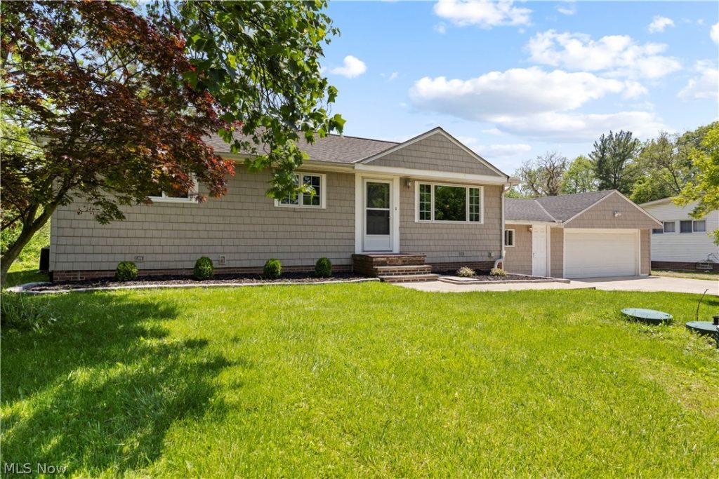 15665 Bennett Road, North Royalton, OH