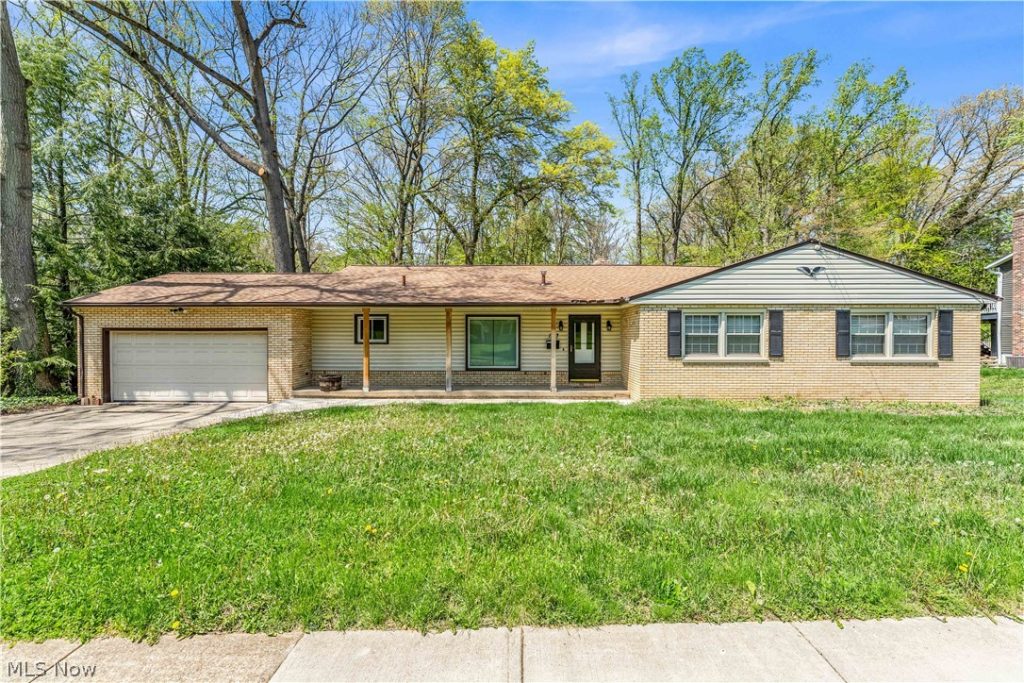 1183 Romayne Drive, Akron, OH