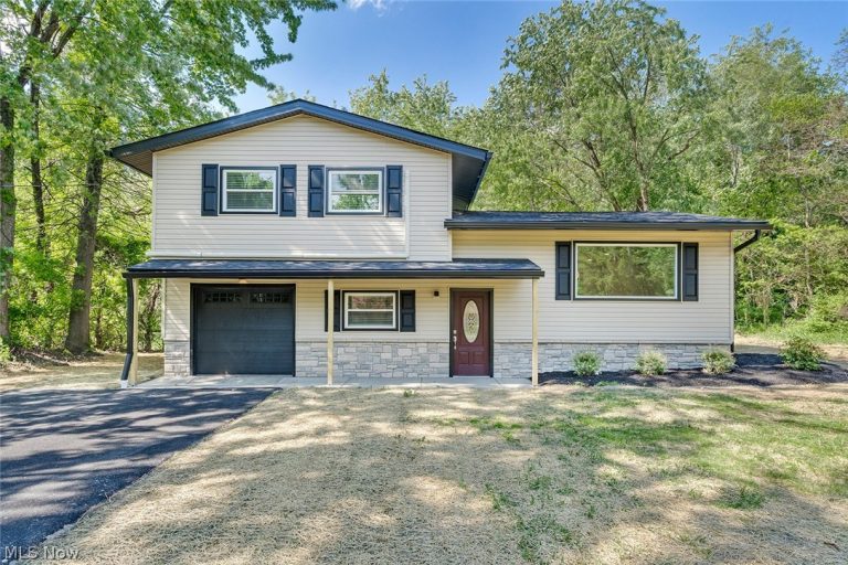 6967 Tamarack Drive, Hubbard, OH - Photo 4