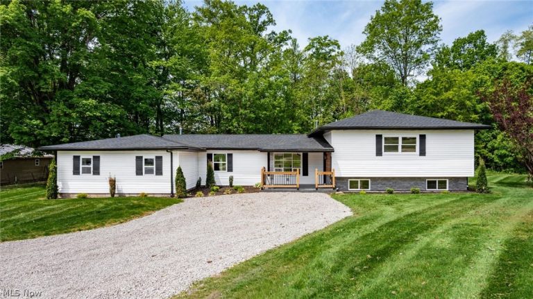 3185 Corvus Drive, Zanesville, OH - Photo 2