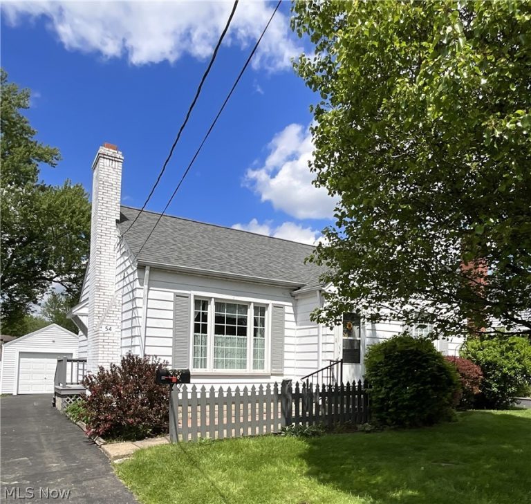 54 Melbourne Avenue, Boardman, OH - Photo 2