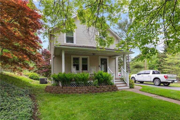 2462 Myersville Road, Uniontown, OH - Photo 2