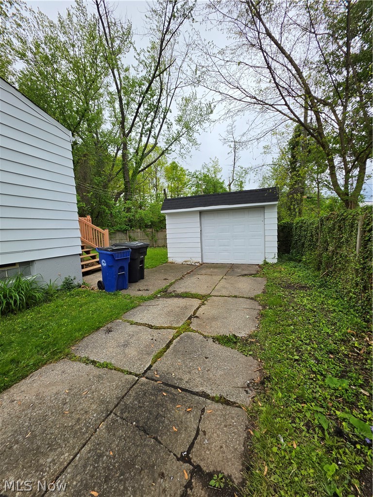 1925 Ridgehill Road, Cleveland, OH - Photo 5