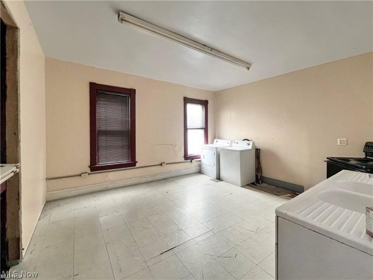 830 Main Street, Follansbee, WV - Photo 6