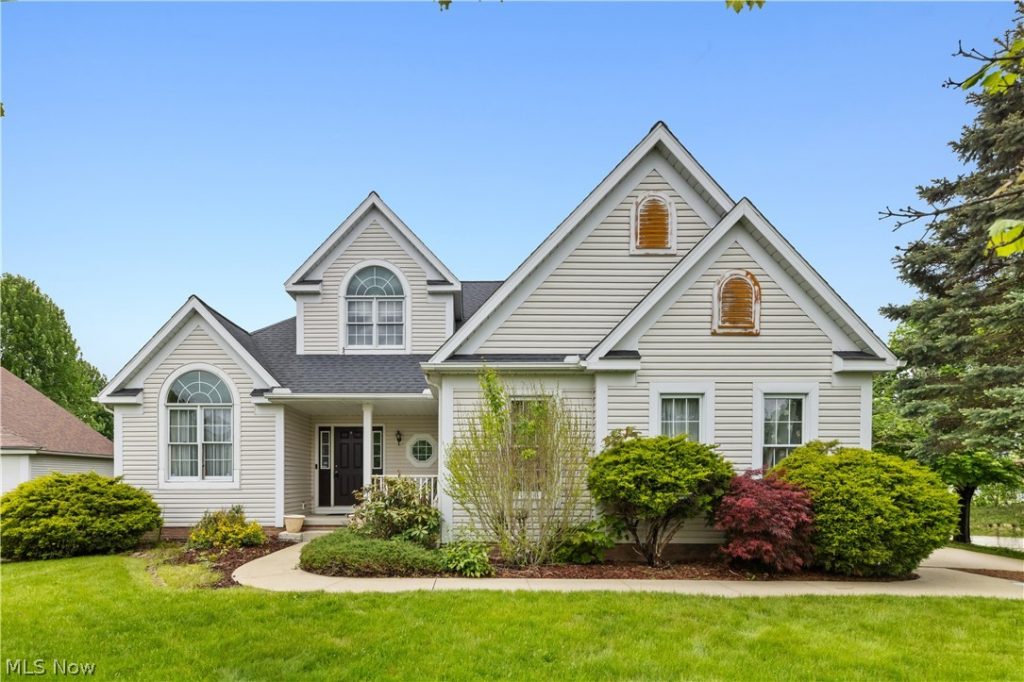 1919 Wendover Circle, North Canton, OH