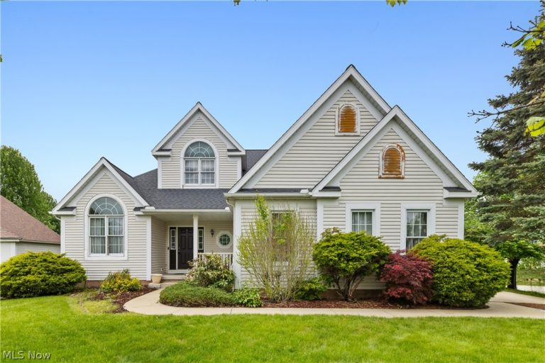 1919 Wendover Circle, North Canton, OH, 44720
