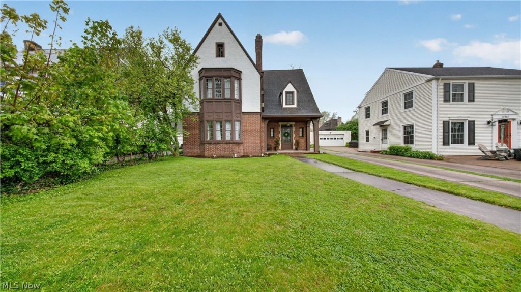 16410 Fernway Road, Shaker Heights, OH