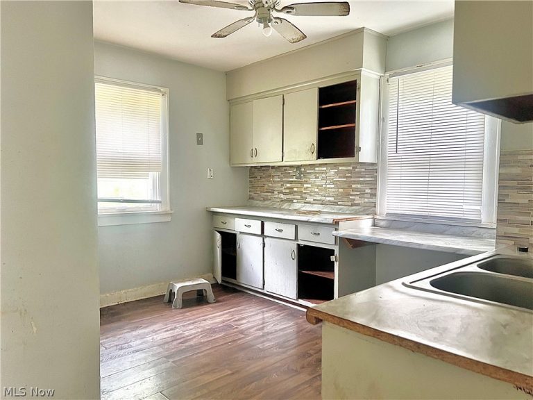 3679 105th Street, Cleveland, OH - Photo 6