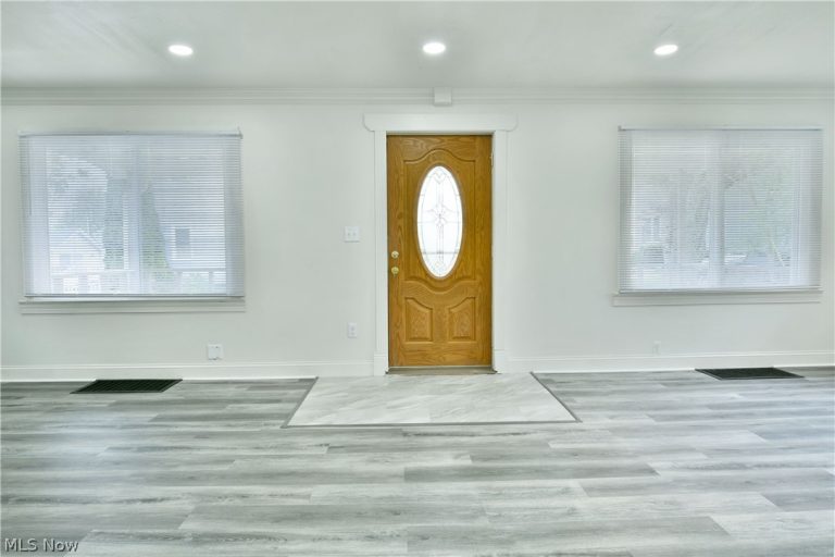 190 Bennett Court, Geneva, OH - Photo 8
