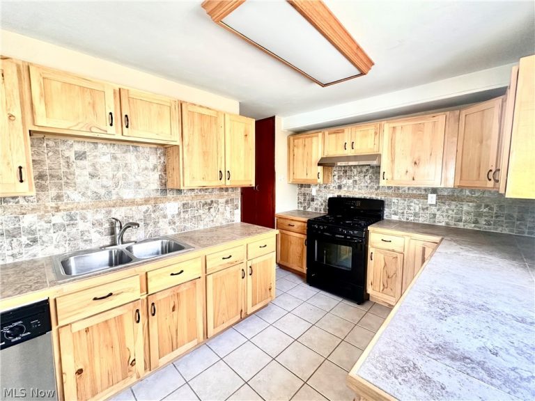 1507 Lehigh Avenue, Lorain, OH - Photo 8
