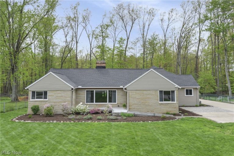 3596 Canterbury Road, Westlake, OH, 44145