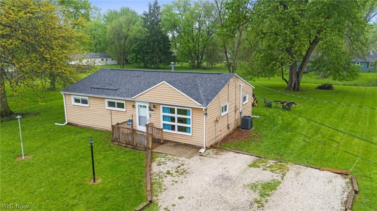 648 Richie Drive, Brunswick, OH - Photo 4