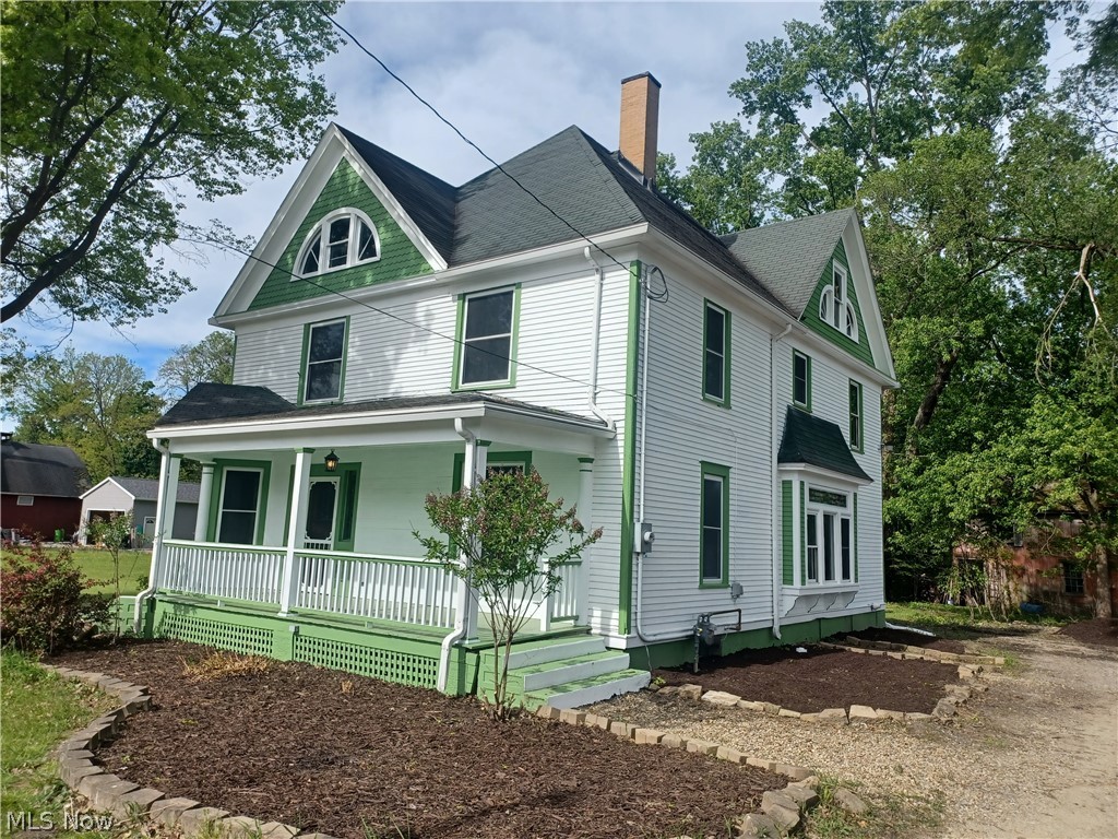 148 Salem Warren Road, Lehigh Twp, OH