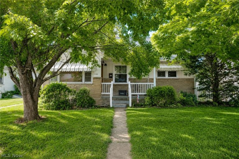 3304 4th Avenue, Vienna, WV, 26105