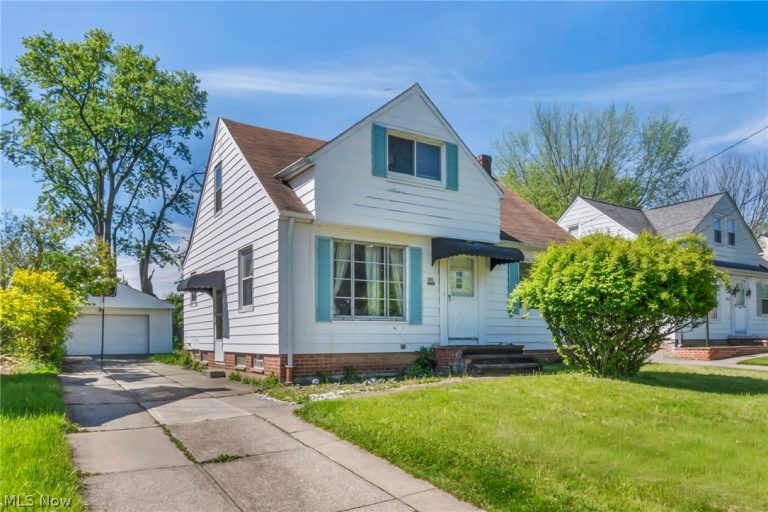 15812 Grant Avenue, Maple Heights, OH - Photo 3