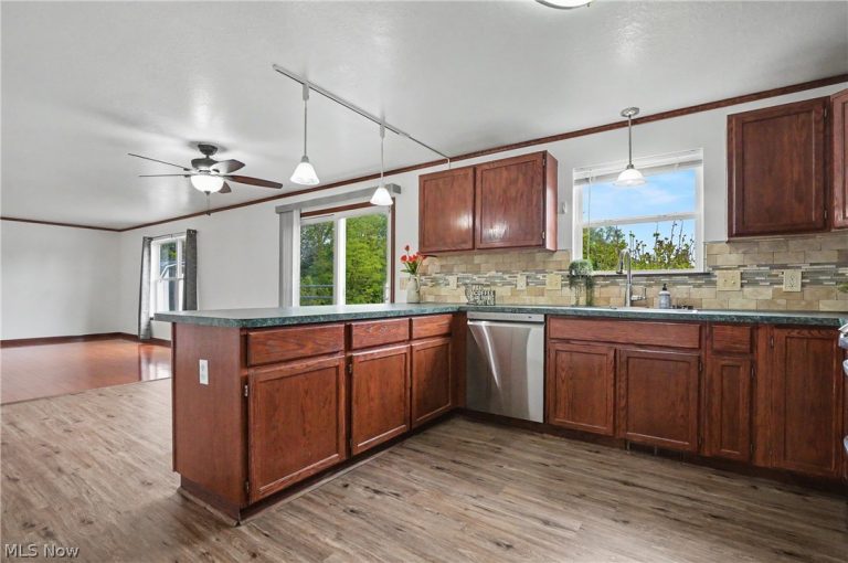 95 Cheyenne Drive, Girard, OH - Photo 4
