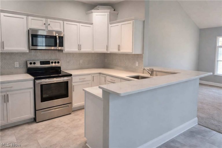 1281 Joshua Way, Medina, OH - Photo 3