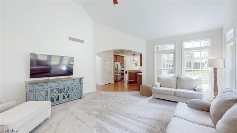 7880 Forest Valley Lane, Concord Twp, OH - Photo 2