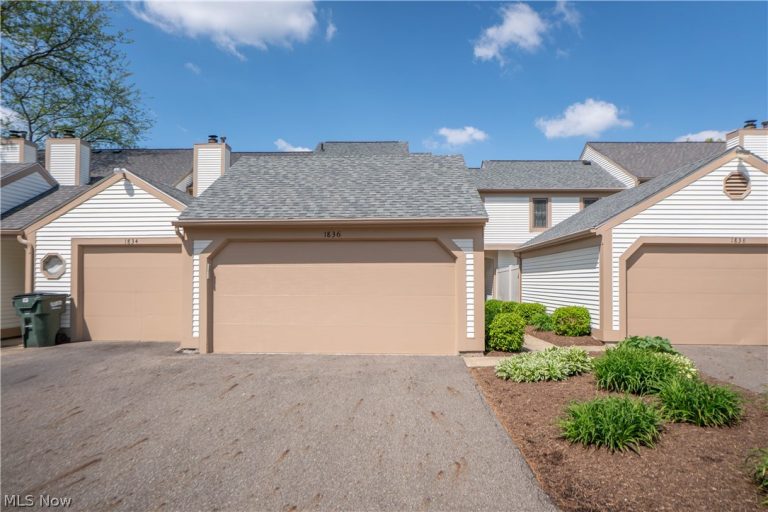 1836 Beechwood Avenue, North Canton, OH - Photo 2