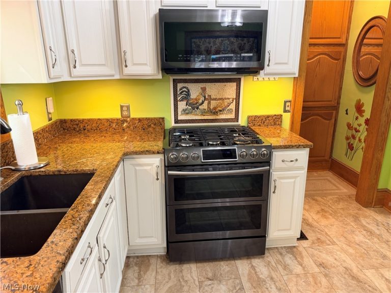 546 Letchworth Drive, Akron, OH - Photo 8
