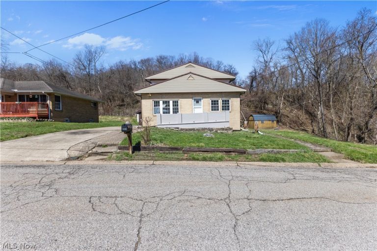 353 Weirton Avenue, Weirton, WV, 26062
