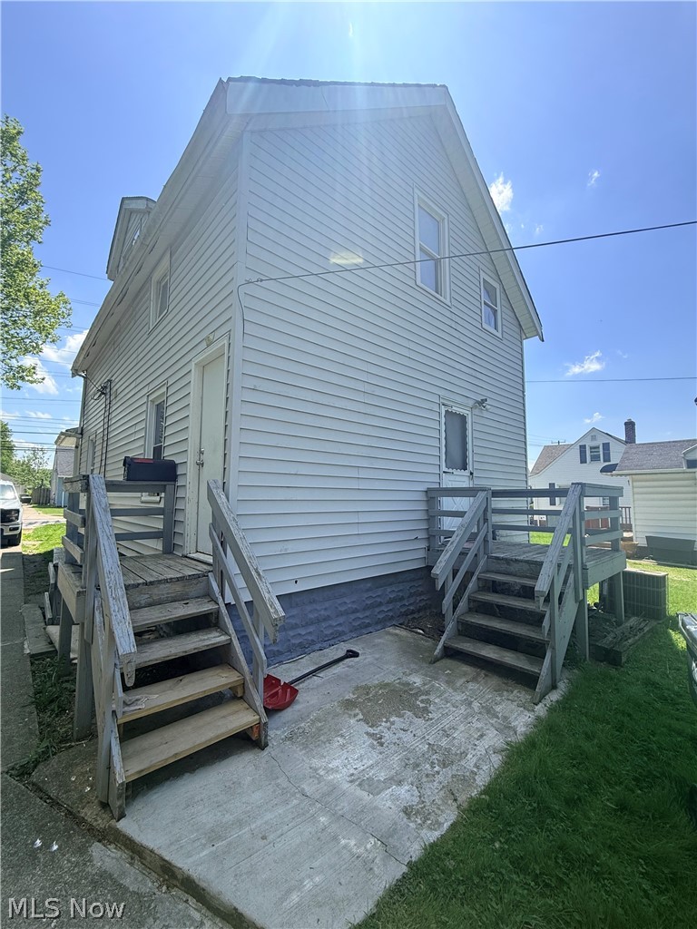 12809 Mccracken Road #1, Garfield Heights, OH - Photo 4