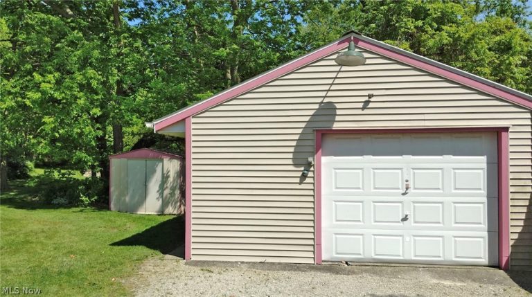 136 Sunset Drive, Kelleys Island, OH - Photo 8