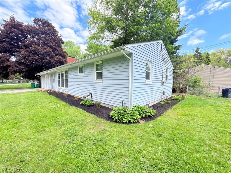 8803 Spring Valley Drive, Mentor, OH - Photo 5