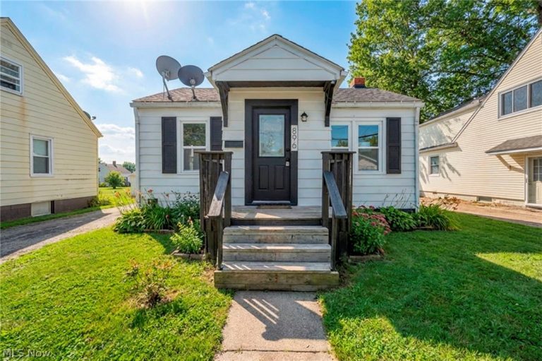 896 Indian Trail, Akron, OH, 44314