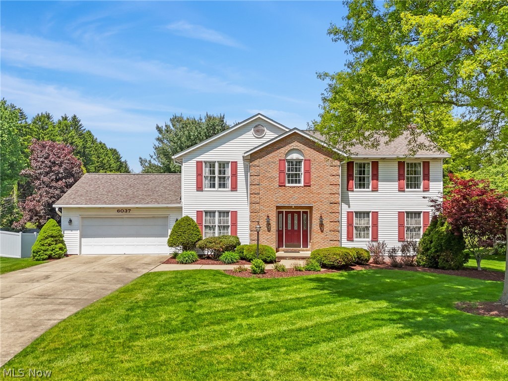 6037 Sandy Ridge Circle, North Canton, OH