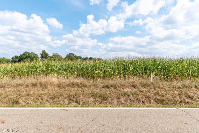 Crystal Lake Avenue, Canal Fulton, OH, 44614