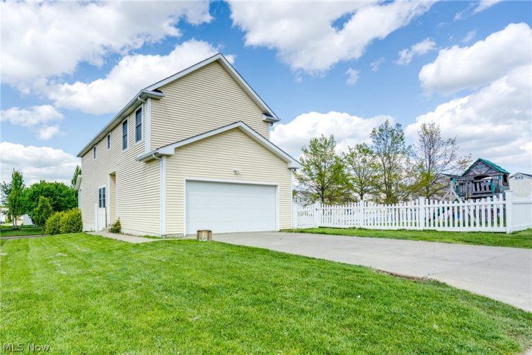 2750 Himelrigh Boulevard, Barberton, OH - Photo 5