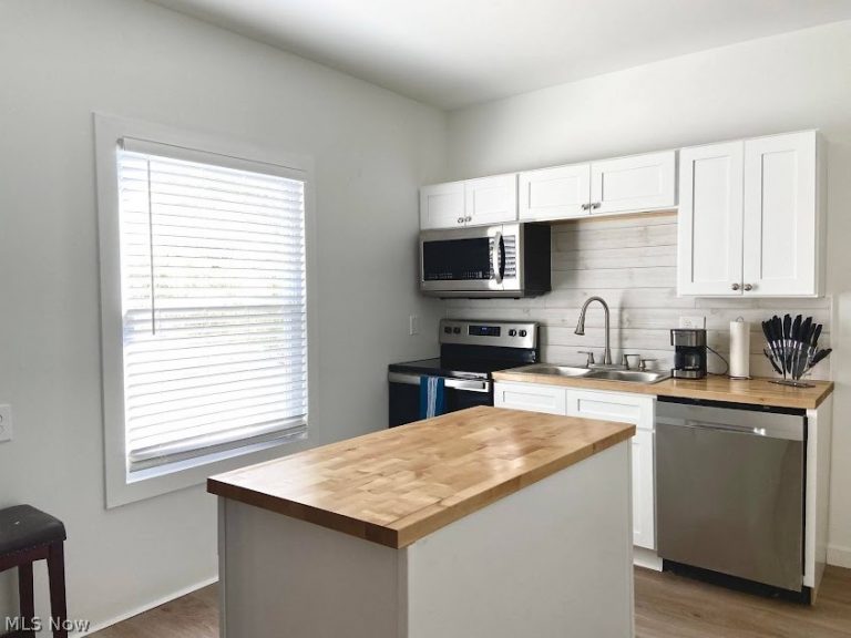 3909 Memphis Avenue, Cleveland, OH - Photo 4