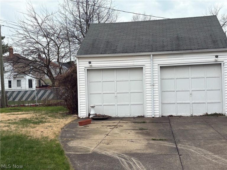 266 204th Street, Euclid, OH - Photo 3
