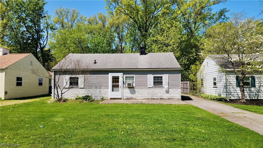863 North, Painesville, OH