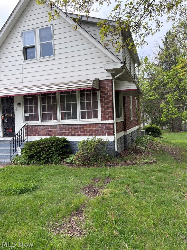 1546 White Avenue, Akron, OH