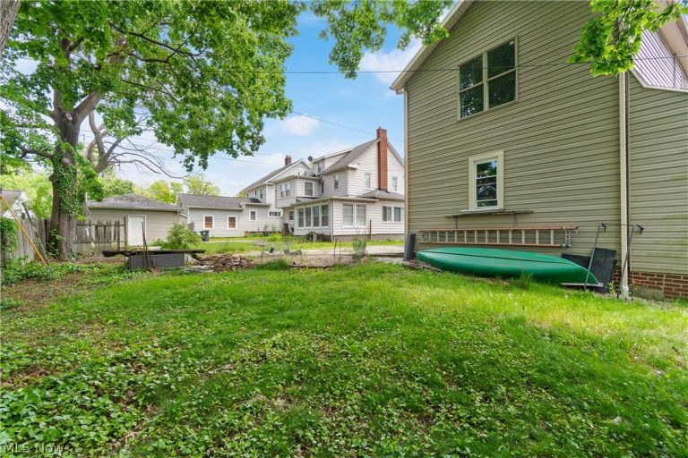 1359 Delia Avenue, Akron, OH - Photo 3