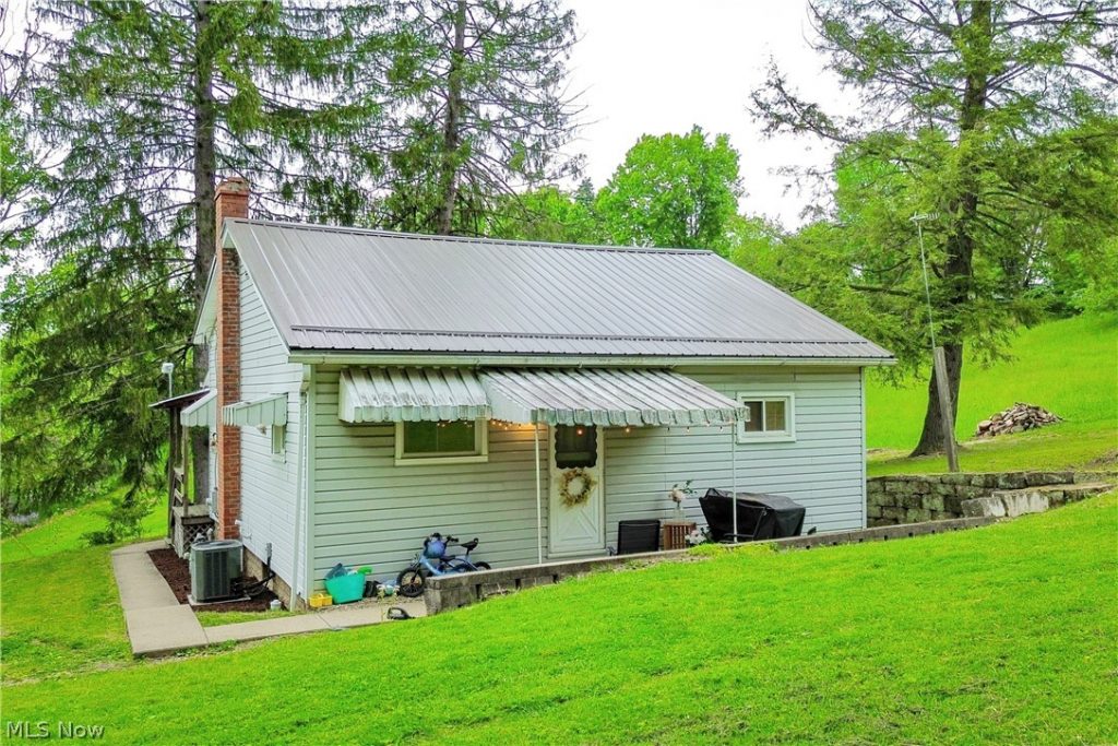 136 Wheeling Street, Cadiz, OH