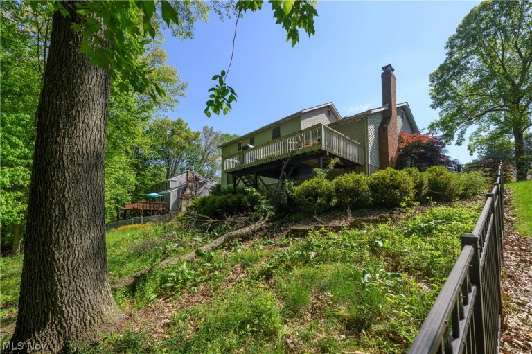374 Silver Ridge Drive, Copley, OH - Photo 3
