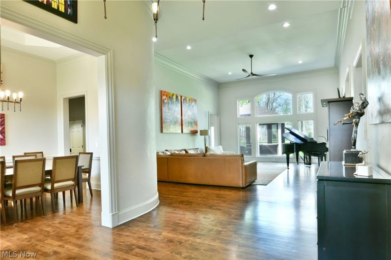 460 Club Drive, Aurora, OH - Photo 5