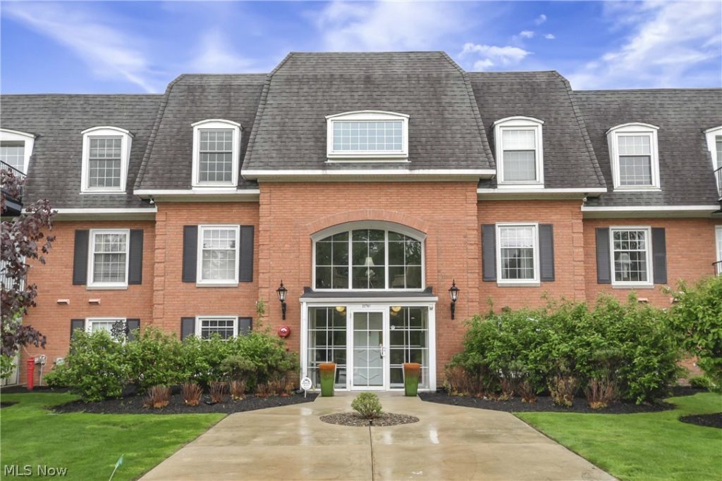 22701 Center Ridge Road #212, Rocky River, OH