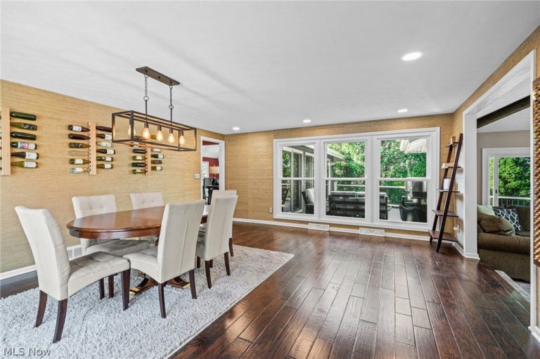 17258 Long Meadow Trail, Chagrin Falls, OH - Photo 3