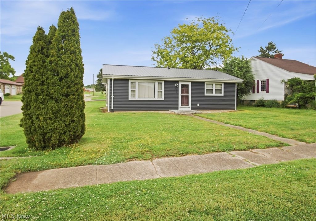 289 Elm Street, Duncan Falls, OH