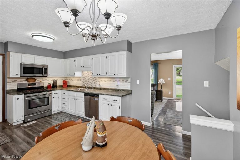 878 Marilyn Drive, Wooster, OH - Photo 8